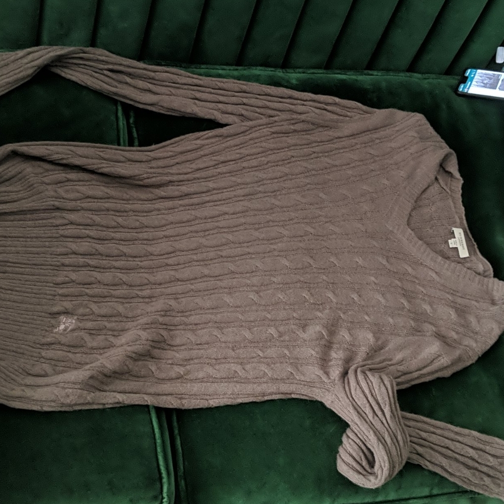 Burberry knit sweater - new never used